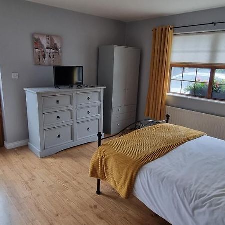 The Madden Guest House Gilford Екстер'єр фото